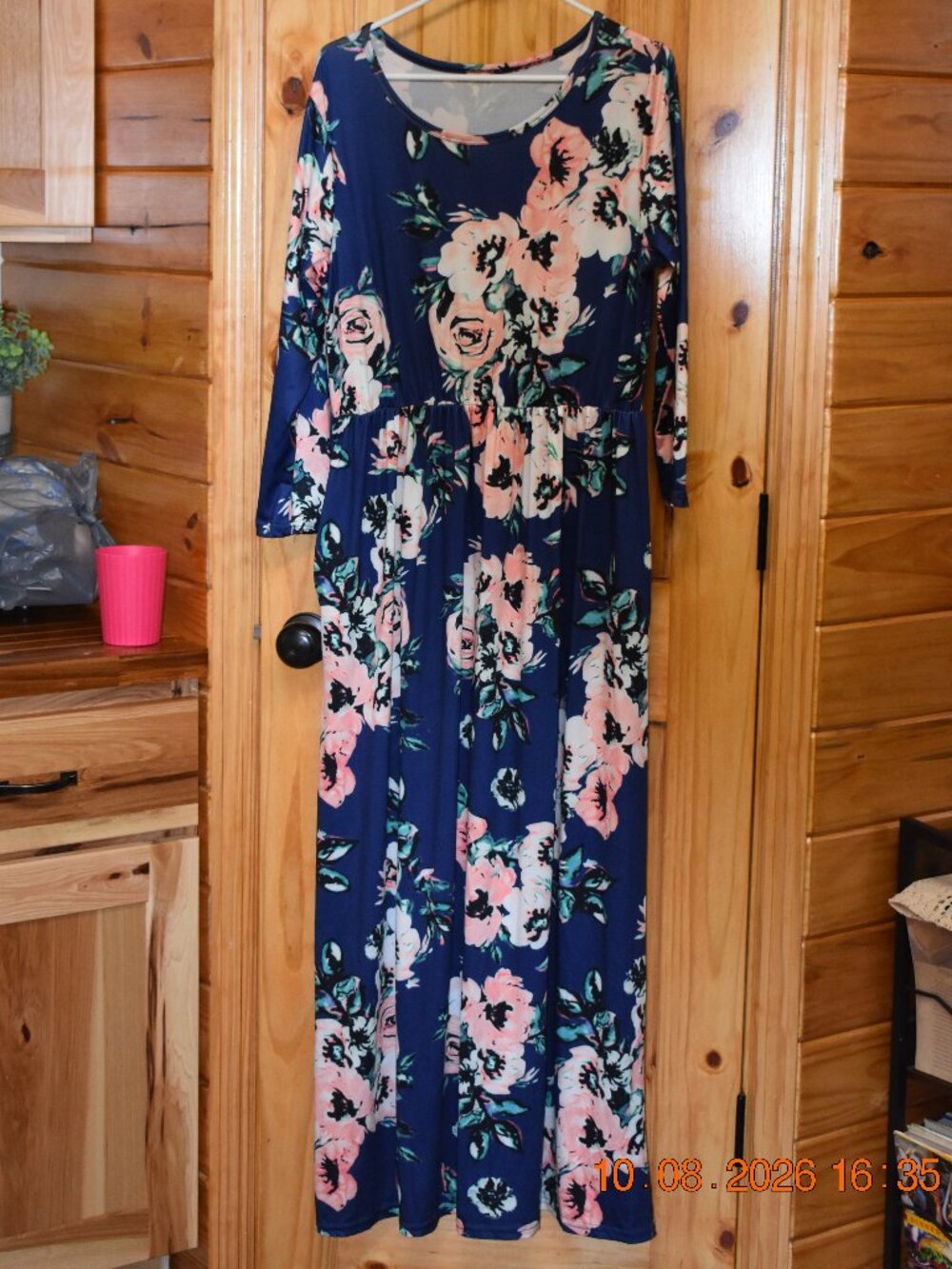 Long sleeve women's maxi dress
